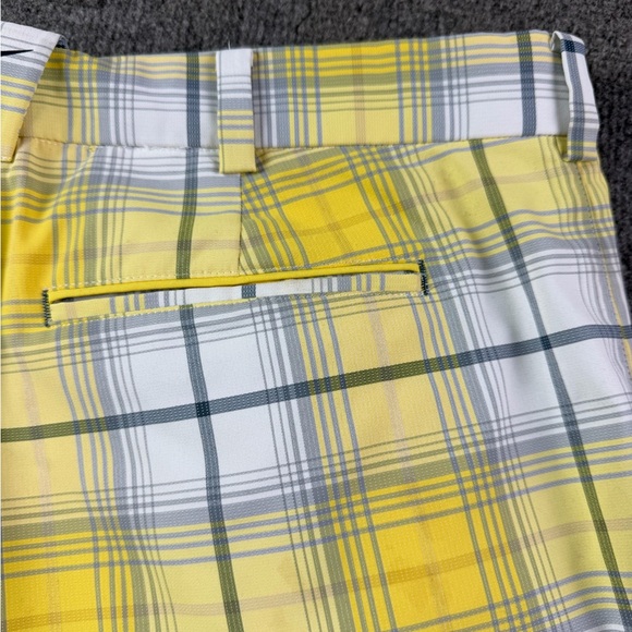 Nike Golf Tour Performance Mens Flat Front Plaid 11" Golf Shorts Size 36 - Picture 5 of 8